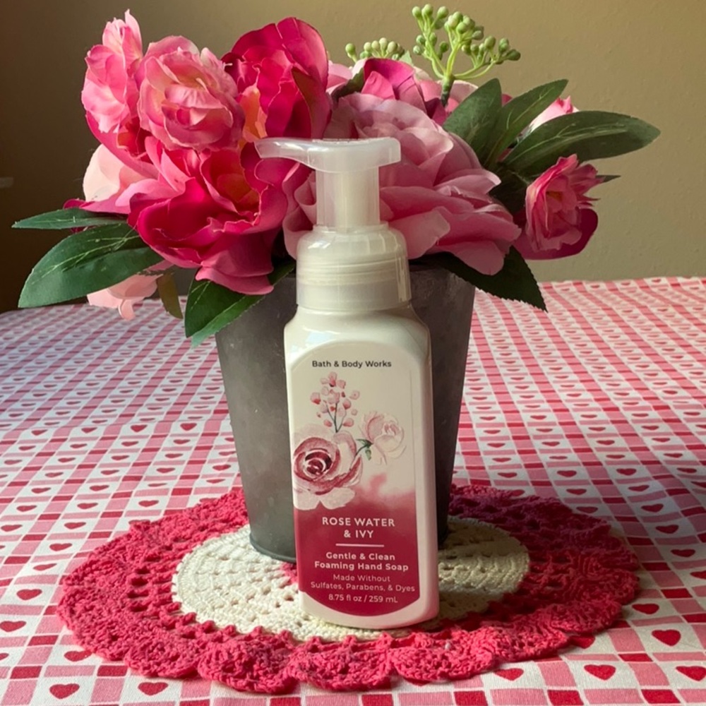 🧴💐🧴 BATH & BODY WORKS ROSE WATER  & IVY HAND SOAP 🧴💐🧴 NWT 🧴💐🧴 - Picture 11 of 16